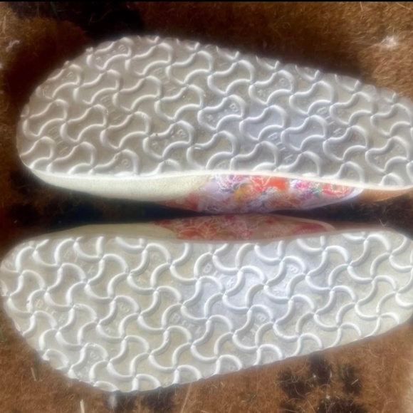 Floral Birkenstock slides Rare UNIQUE - Picture 2 of 2